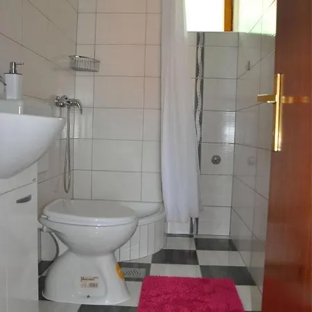 Apartment Maja Lopar