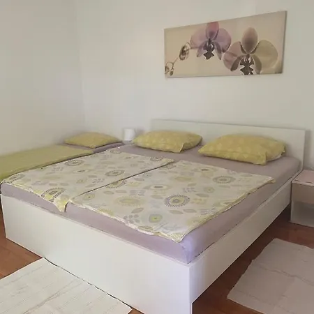 Apartment Maja