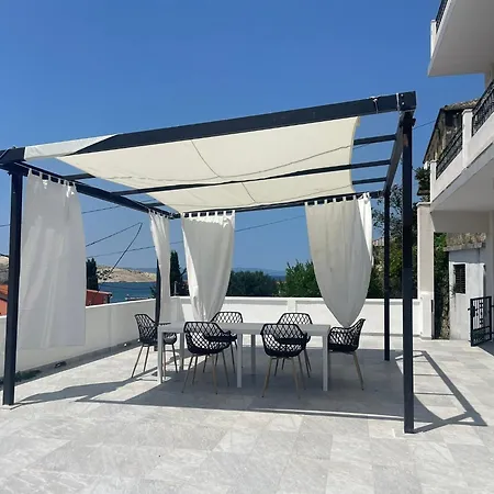 Apartment Maja *
